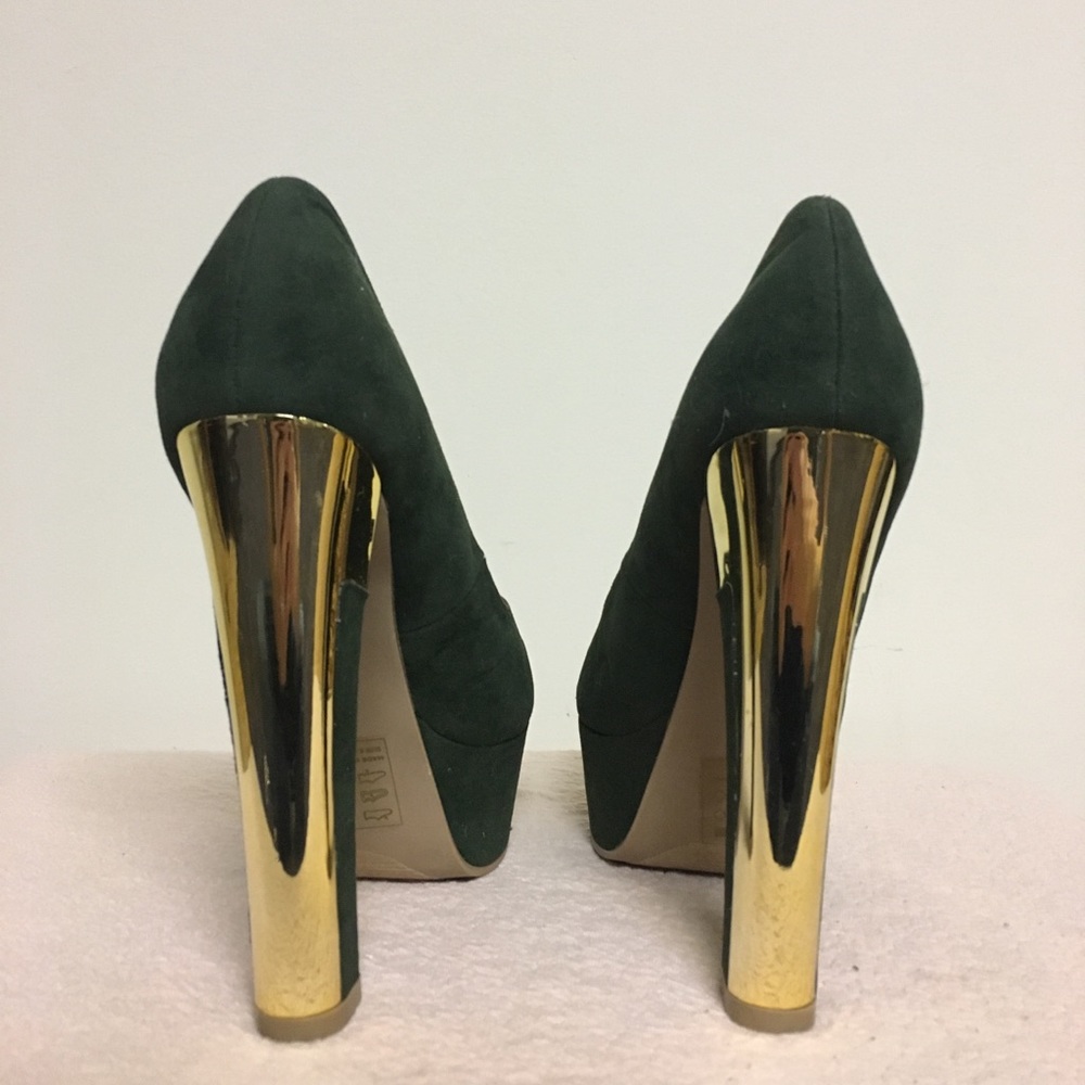 High Heels - Picture 2 of 5